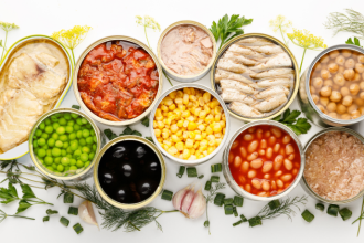 Lawrence Aseba Tipo revela os perigos dos alimentos ultraprocessados e seus efeitos no organismo.