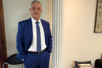 Leonardo Manzan analisa os fundamentos legais que limitam as revisões de tarifas, garantindo segurança jurídica para concessionárias e consumidores.