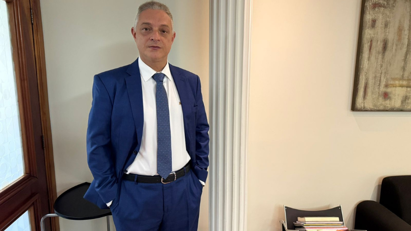 Leonardo Manzan analisa os fundamentos legais que limitam as revisões de tarifas, garantindo segurança jurídica para concessionárias e consumidores.